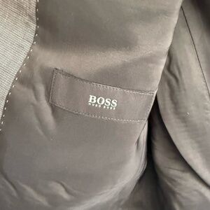HUGO BOSS JACKET / 38 R